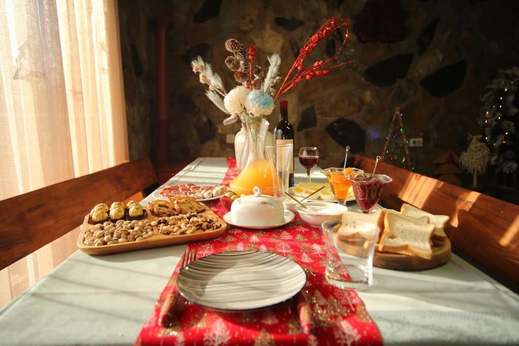 Sunshine House Villa Kutaisi Bagian luar foto