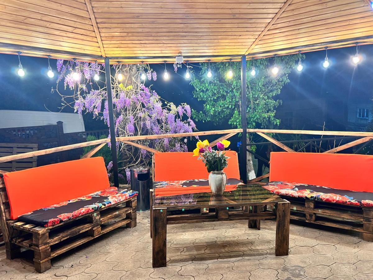 Sunshine House Villa Kutaisi Bagian luar foto